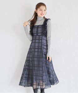 フリル付きバックレースアップシアーチェックワンピース  tocco closet(トッコクローゼット)※小栗有以さんはアイスグレー着用 ※少量の在庫確保による再販売の為、交換は出来かねる場合がございます。