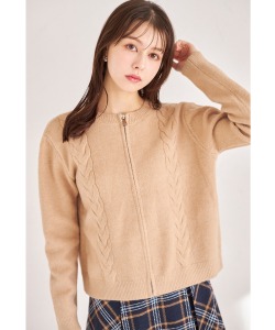 フロントジップケーブル編みニットカーディガン【auravine アウラヴィン】 tocco closet　＊スペシャルプライス品につき返品/キャンセル/配送日指定不可/ラッピング不可/少量在庫のセールの為交換は出来かねる場合がございます。