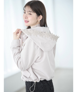フードフラワーレース付きマウンテンパーカー 【calloe カローイ】 tocco closet≪Light Outer Collection≫※ピンクベージュの入荷はありません。