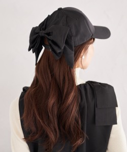 後ろビックリボン付きキャップ 4月10日(木)オフィシャルサイト限定再販☆【fameline ファメリン】 tocco closet(トッコクローゼット) ※セレクトアイテム※少量の在庫確保による再販売の為、交換は出来かねる場合がございます。予めご了承ください。