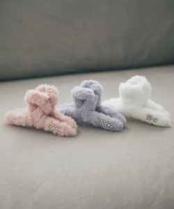 スノーフレーク付きファーバンス【hybrelle ハイブレル】tocco closet(トッコクローゼット)※セレクトアイテム ＊スペシャルプライス品につき返品/キャンセル/配送日指定不可/ラッピング不可/少量在庫のセールの為交換は出来かねる場合がございます。