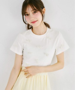ミニパールリボン付きＴシャツ  6月4日(木)オフホワイト再販決定☆  tocco closet(トッコクローゼット) ※少量の在庫確保による再販売の為、交換は出来かねる場合がございます。予めご了承ください。