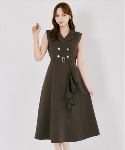 ベルト付きジレ風ラッフルフリルトレンチライクワンピース tocco closet(トッコクローゼット)※綺咲愛里さんはブラック着用