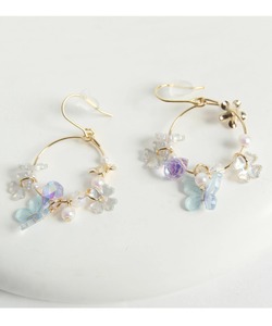 パピヨン＆フラワーモチーフ付きピアス   9月6日(日)ブルー再販決定☆ tocco closet(トッコクローゼット)　※セレクトアイテム【※衛生商品のため不良品以外の返品不可】※少量の在庫確保による再販売の為、交換は出来かねる場合がございます。予めご了承ください。