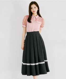 裾レース装飾バックレースアップタックボリュームフレアデニムスカート  tocco closet  ＊スペシャルプライス品につき返品/キャンセル/配送日指定不可/ラッピング不可/少量在庫のセールの為交換は出来かねる場合がございます。