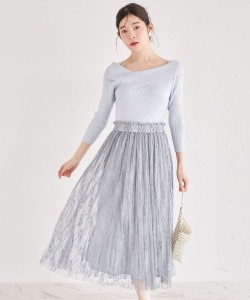 フラワーレース消しプリーツフレアスカート【isalyn イサリン】 tocco closet(トッコクローゼット) ＊スペシャルプライス品につき返品/キャンセル/配送日指定不可/ラッピング不可/少量在庫のセールの為交換は出来かねる場合がございます。