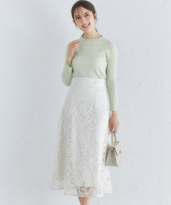 刺繍レースセミフレアスカート【lemaniu レマニュー】 tocco closet(トッコクローゼット)　＊スペシャルプライス品につき返品/キャンセル/配送日指定不可/ラッピング不可/少量在庫のセールの為交換は出来かねる場合がございます。