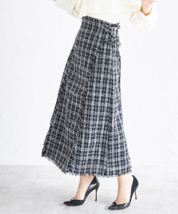 サイドベルト付きチェックフリンジツイードフレアスカート【libera リベラ】tocco closet(トッコクローゼット)＊スペシャルプライス品につき返品/キャンセル/配送日指定不可/ラッピング不可/少量在庫のセールの為交換は出来かねる場合がございます。