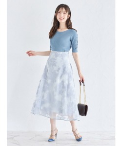 バックレースアップオパールフラワープリントフレアスカート【londer ロンダー】tocco closet(トッコクローゼット) ＊スペシャルプライス品につき返品/キャンセル/配送日指定不可/ラッピング不可/少量在庫のセールの為交換は出来かねる場合がございます。