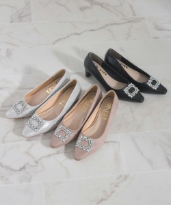 ビジュー付きスムース／スエード／メタリックパンプス 3月8日(土)オフィシャルサイト限定再販☆ tocco closet ※セレクトアイテム　＊スペシャルプライス品につき返品/キャンセル/配送日指定不可/ラッピング不可/少量在庫のセールの為交換は出来かねる場合がございます。