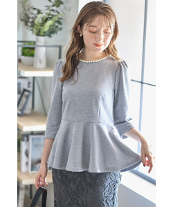 パール付きペプラム裏毛トップス【roniez ロニーズ】tocco closet(トッコクローゼット)　＊スペシャルプライス品につき返品/キャンセル/配送日指定不可/ラッピング不可/少量在庫のセールの為交換は出来かねる場合がございます。