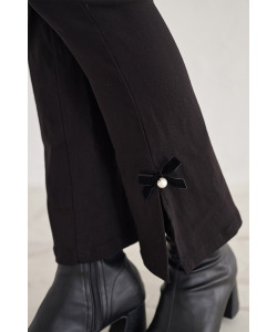 ベロアリボン×パール付きパンツ  12月30日(火) オフィシャルサイト限定ブラック再販☆  tocco closet(トッコクローゼット) ※少量の在庫確保による再販売の為、交換は出来かねる場合がございます。予めご了承ください。