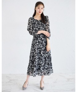 パール付きバックレースアップシアージャガード×フラワープリントワンピース【seapla】 tocco closet  ＊スペシャルプライス品につき返品/キャンセル/配送日指定不可/ラッピング不可/少量在庫のセールの為交換は出来かねる場合がございます。