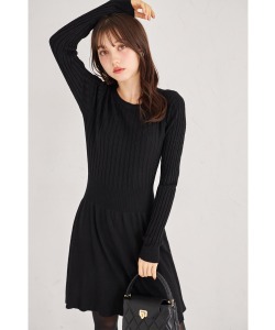 ケーブル編み切り替えリブニットワンピース【selanie セラニー】 tocco closet　＊スペシャルプライス品につき返品/キャンセル/配送日指定不可/ラッピング不可/少量在庫のセールの為交換は出来かねる場合がございます。