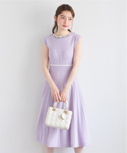 リボン＆ビジュー付き配色ライン入りプリーツニットワンピース【sheline シェリン】tocco closet ＊スペシャルプライス品につき返品/キャンセル/配送日指定不可/ラッピング不可/少量在庫のセールの為交換は出来かねる場合がございます。