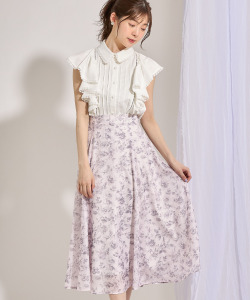 シアーフラワープリントフレアスカート【usente ユーセント】 tocco closet(トッコクローゼット)　8/11スタート！スペシャルプライス＊スペシャルプライス品につき返品/交換/キャンセル/配送日指定不可/ラッピング不可