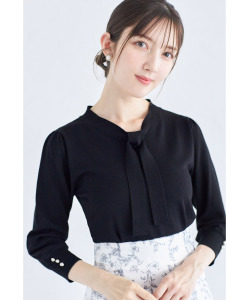 袖口飾り釦付きボウタイニットプルオーバー【veedis ヴィーディス】 tocco closet(トッコクローゼット) ＊スペシャルプライス品につき返品/キャンセル/配送日指定不可/ラッピング不可/少量在庫のセールの為交換は出来かねる場合がございます。