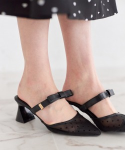 リボンストラップミュール【veyra ヴェイラ】 tocco closet(トッコクローゼット) ※セレクト商品　＊スペシャルプライス品につき返品/キャンセル/配送日指定不可/ラッピング不可/少量在庫のセールの為交換は出来かねる場合がございます。