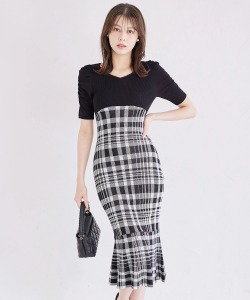 チェック柄切り替えギャザースリーブニットワンピース 7月7日(月)オフィシャルサイト限定再販☆【viviina ヴィヴィナ】 tocco closet(トッコクローゼット)　※少量の在庫確保による再販売の為、交換は出来かねる場合がございます。予めご了承ください。