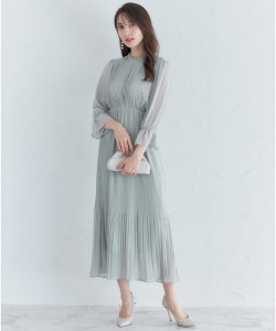 後ろリボン付きアコーディオンプリーツシフォンワンピース【voster ヴォスター】 tocco closet(トッコクローゼット)※少量の在庫確保による再販売の為、交換は出来かねる場合がございます。予めご了承ください。