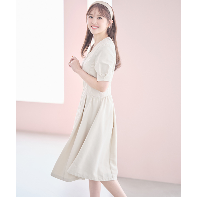 パール付きフロントファスナーパフスリーブワンピース Staff Product Planning パール付きフロントファスナーパフスリーブワンピース Staff Product Planning