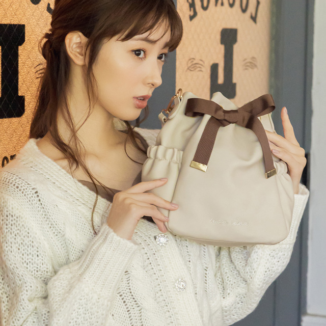 グログランリボン付きtocco Closet刺繍入りショルダーバッグ