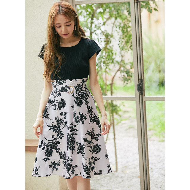 知的なエレ女♪ベルト付きリブカットソー×フラワープリント  