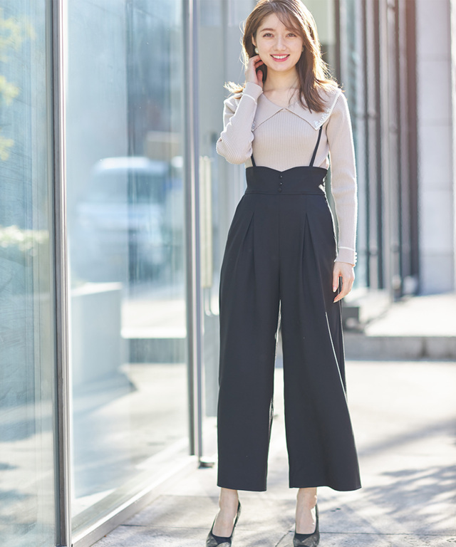 取り外し可能なサスペンダー付きタック入りワイドパンツ