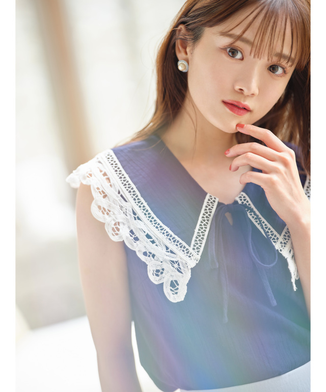りぼん付きレース装飾ビックカラーノースリーブブラウス