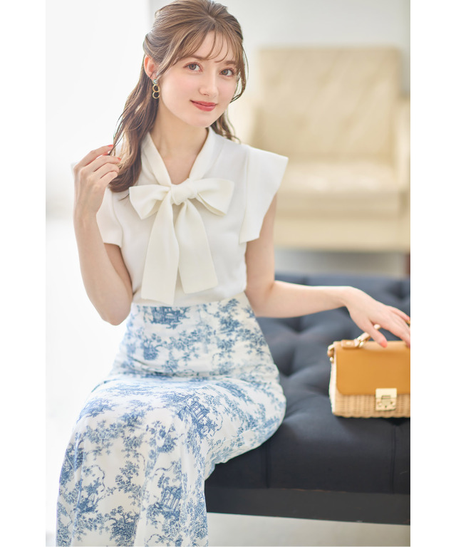 旬の洒落感を演出してくれるトワルドジュイ柄マーメイドスカート 