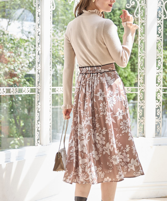 即納Tolani(トラーニ)グラデーション 3012 CORAL/BEIGE ウエスト配色ライン入りフラワープリントフレアスカート
