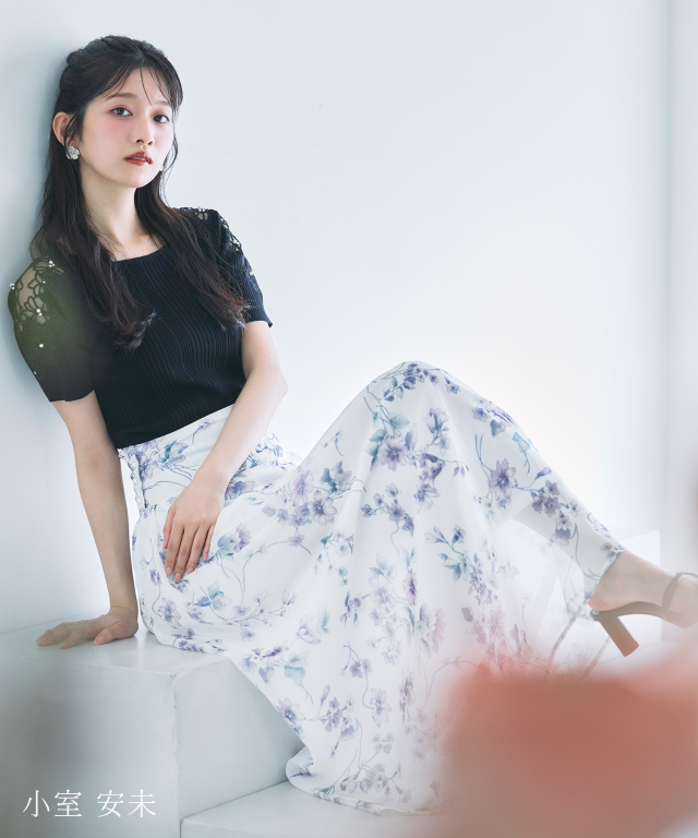 パールビジュー付きフラワー刺繍シアースリーブ切り替えランダム