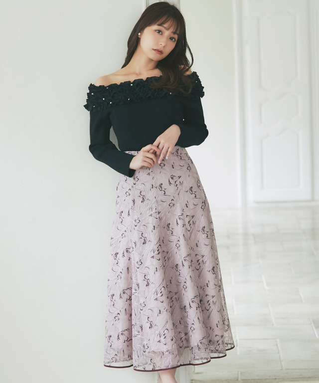 ラインフラワー刺繍×裾パイピングシアーフレアスカート