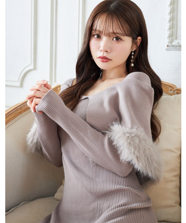 ケープファー付きマーメイドリブニットワンピース