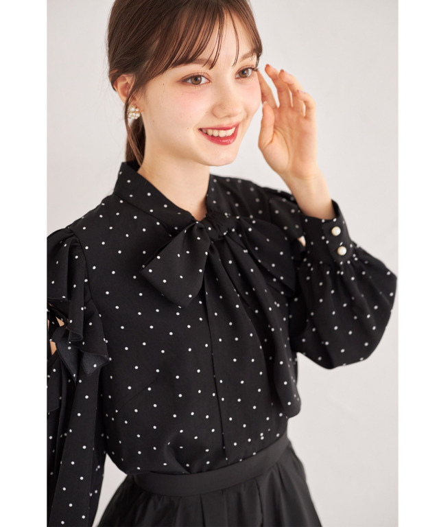 新品】インゲボルグ 取り外し可能の可愛いフリルリボンが付いた 応じる  