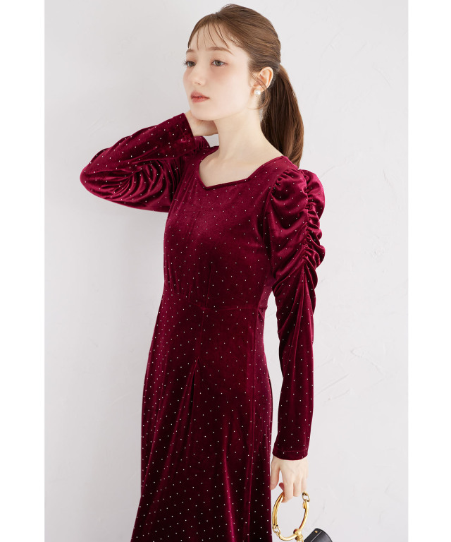 ストーン付きパワーショルダーカットベロアワンピース