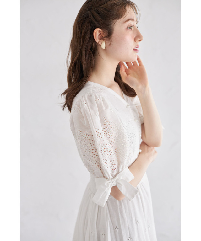 トッコクローゼット　ホワイト リボン付き ワンピース M トッコクローゼット tocco closet 後ろリボン付きパワー