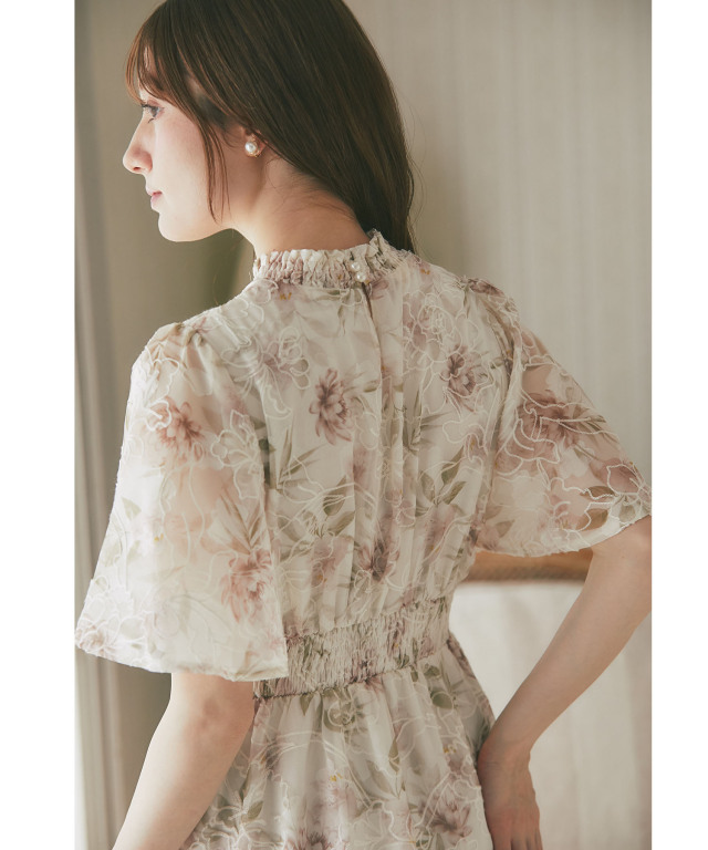 フラワープリント×フラワー刺繍フレアスリーブワンピース 