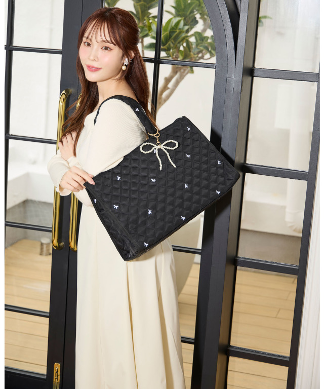 2WAYショルダー＆パールリボンチャーム付きリボン刺繍キルティング