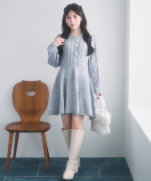 ベルトデザインバックルビジュー付きロングブーツ