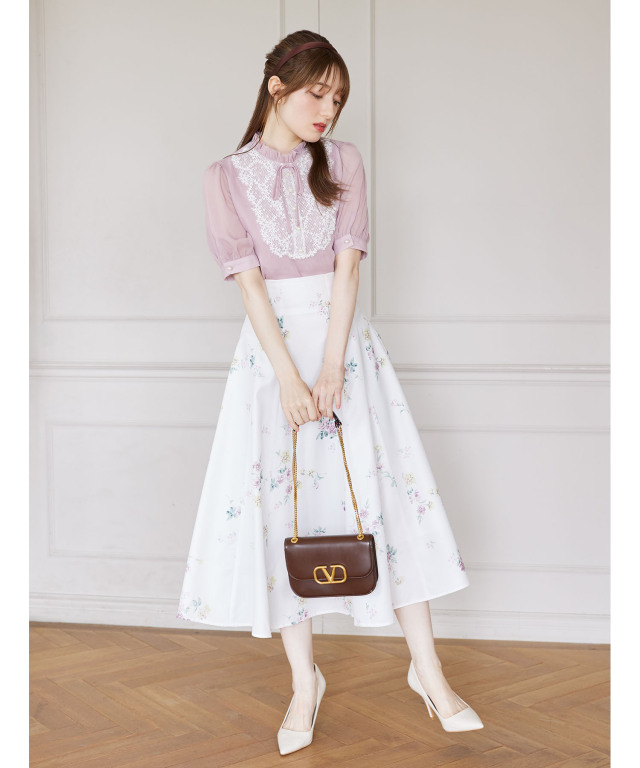 リボン＆パール付きレース装飾パフスリーブブラウス