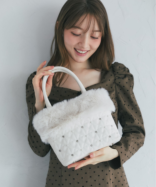 3WAYショルダー付きパールビジュー装飾ファー×ハートキルティング