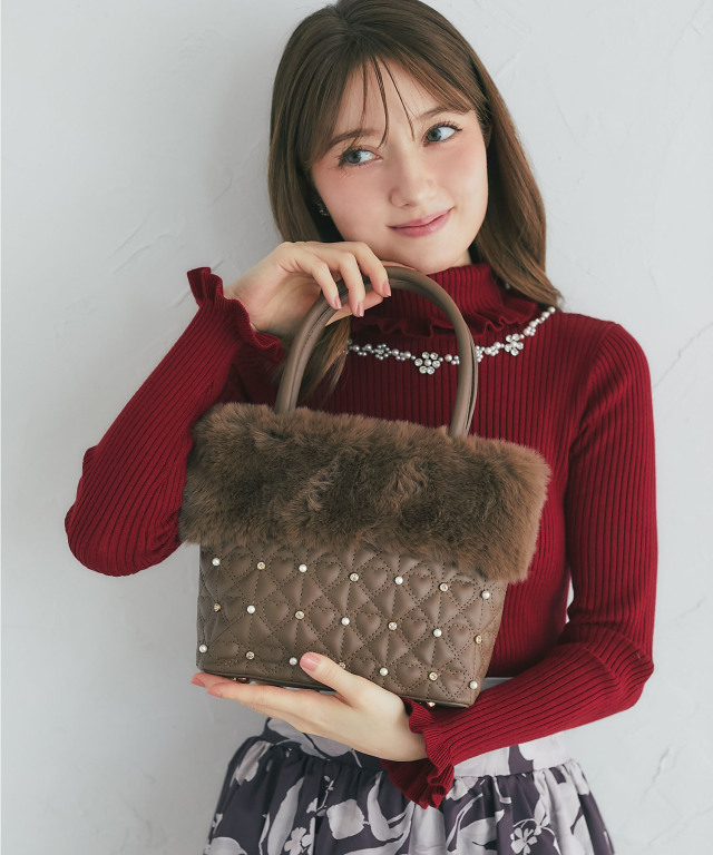 3WAYショルダー付きパールビジュー装飾ファー×ハート