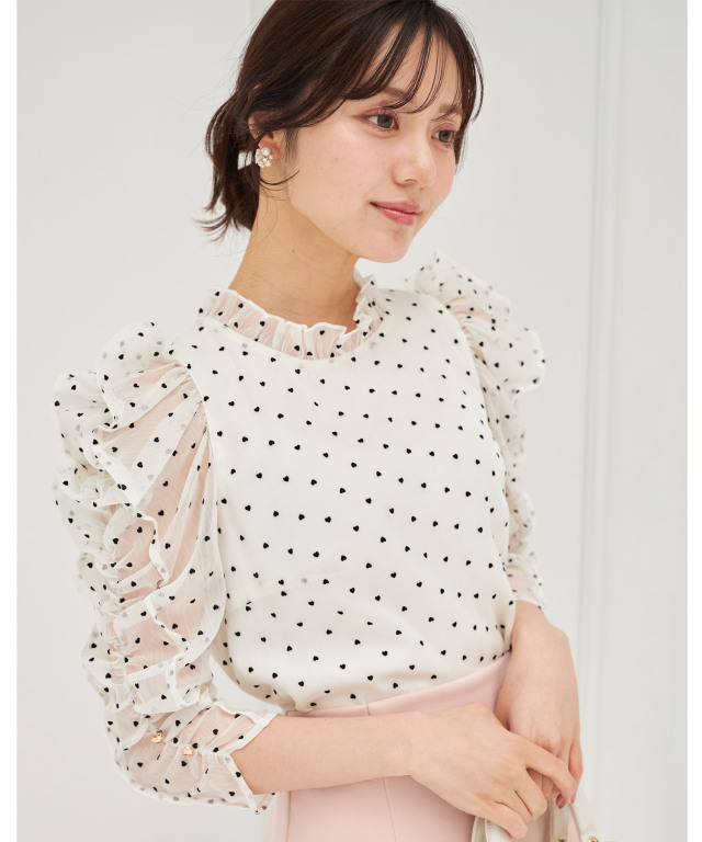 ハート釦ピンタックパワーショルダーハートドットブラウス