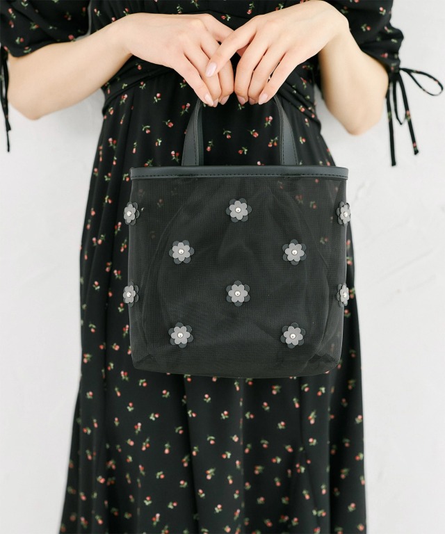 【COTOO 】フラワーモチーフ バッグ スワロフスキー付きリボン　黒 GOLDEN WEEK SALE】フラワーモチーフバッグ JUNKO SHIMADA｜クロス