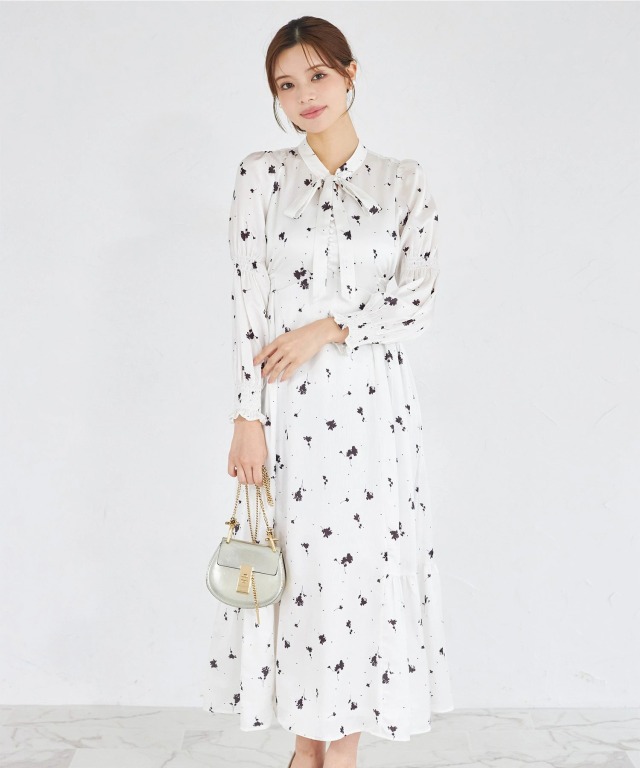 リボン付きシルエットフラワー×ペンシルドットプリントワンピース