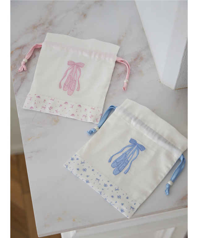 バレエシューズ刺繍×フラワーリボンプリント巾着ポーチ