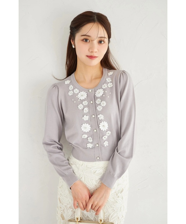彩芽  フラワーモチーフ付きニットカーディガン