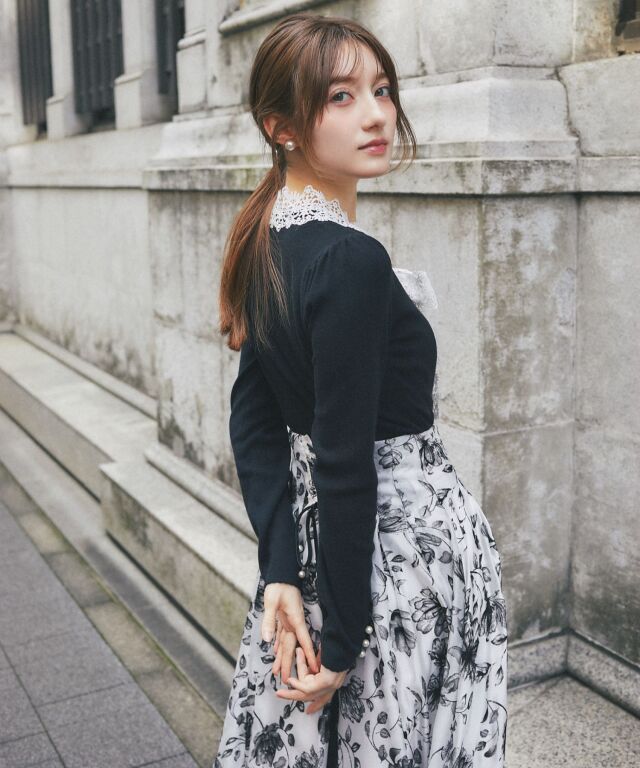 レースボウタイリボン付き配色ニットプルオーバー