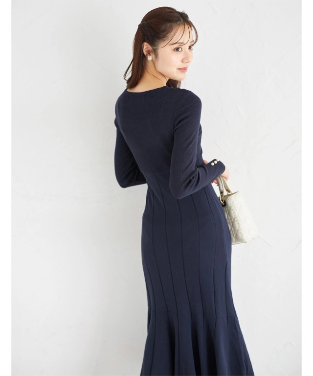 袖口パール付きフロントクロスニットワンピース